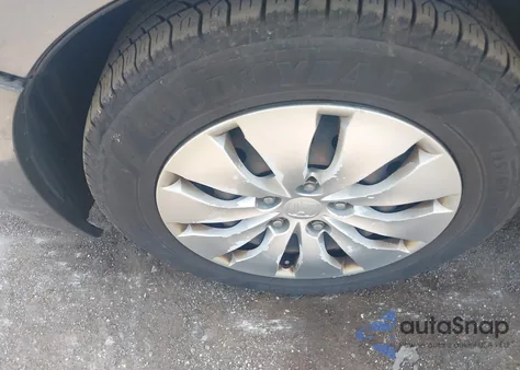 2010 Honda Accord 2.4 Lx из США, поврежденный, VIN 1HGCP2F33AA116053